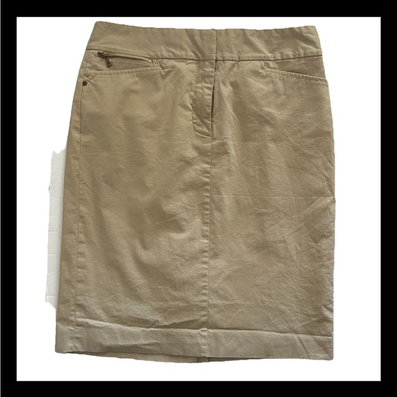 Jones New York Knee Length Khaki/Tan Pencil Skirt With Pockets & Zipper 2 NWOT - Picture 1 of 5